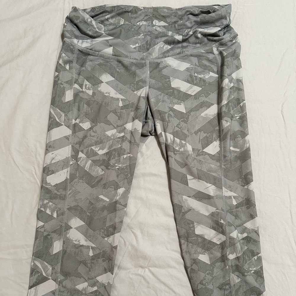 Calf length Old Navy workout pants